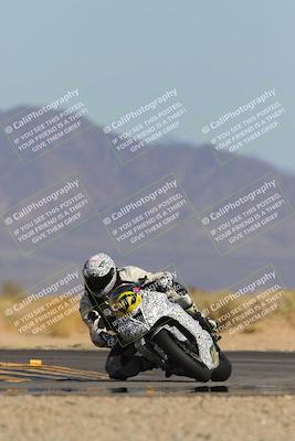 media/Mar-22-2025-CVMA (Sat) [[462c0ffedb]]/Race 13-Amateur Supersport Middleweight/